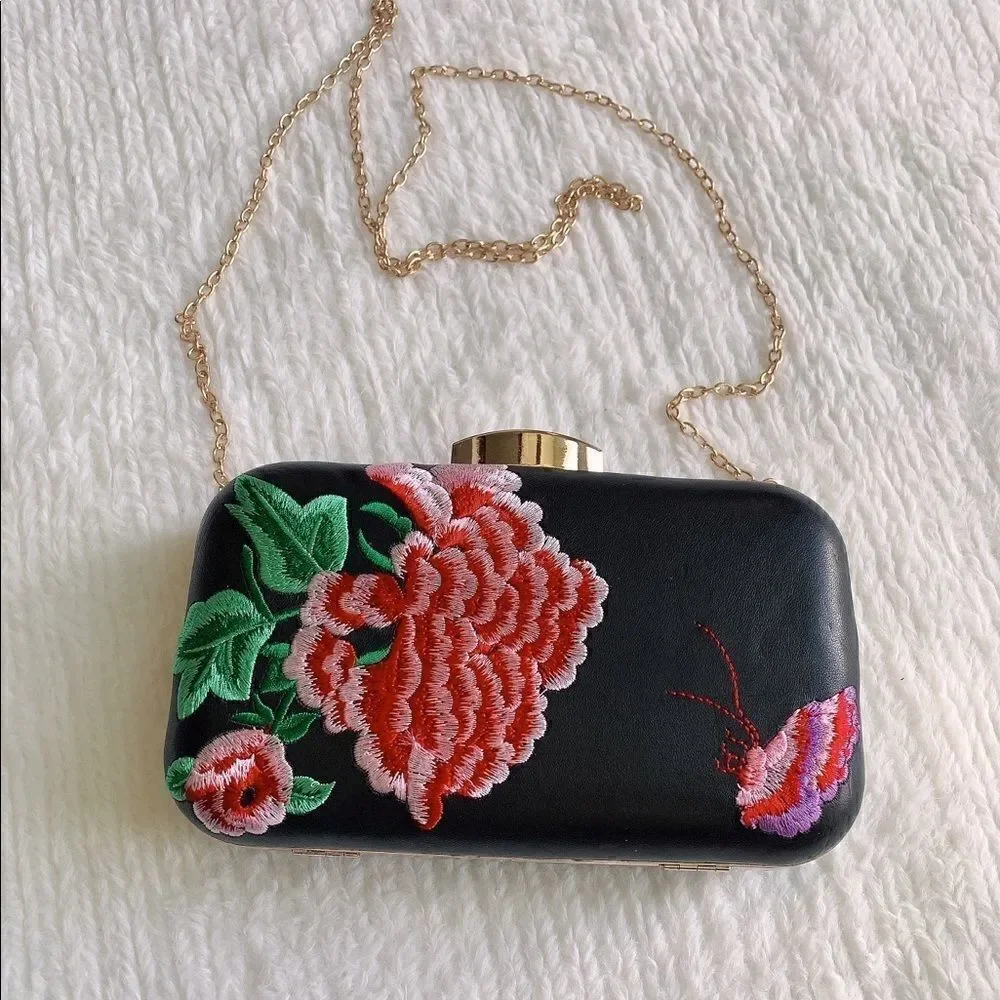 Vintage style floral embroidery boxy clutch
